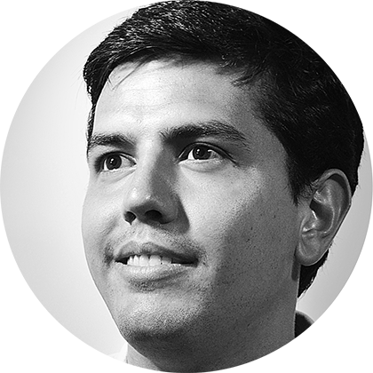 Gustavo Paniagua Es un especialista en mercadeo y comunicación, amante de todo lo digital y apasionado por aprender LinkedIn