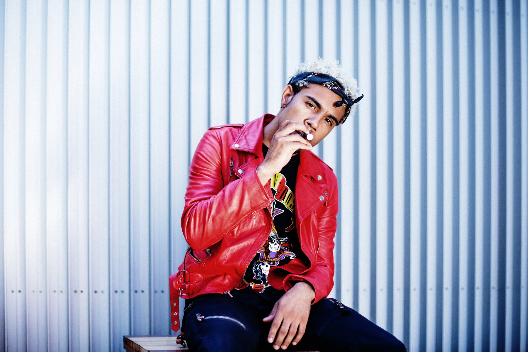 Vic Mensa - Down On My Luck (ESTA., Jarreau Vandal, Mr. Carmack, & Sam Gellaitry Remix) ('15)