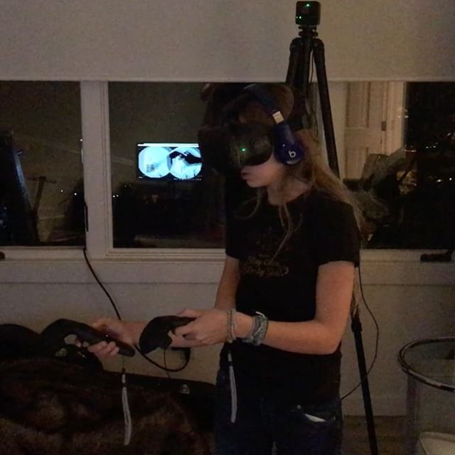 Her first time in #googleearthvr I think it's a hit.