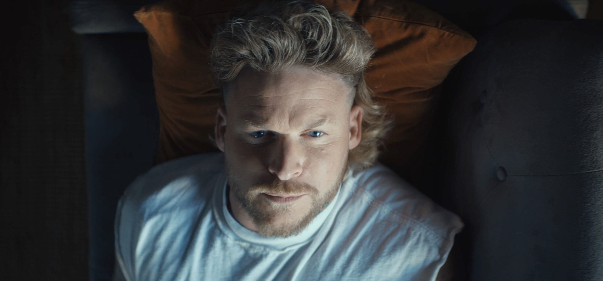 JON WOLFE ft. UNCLE LAZER - Barstool Therapy