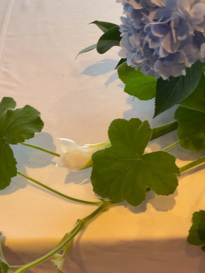 @yallamundirooms wedding showcase where the guests received a little gift from us 💙👏🏻