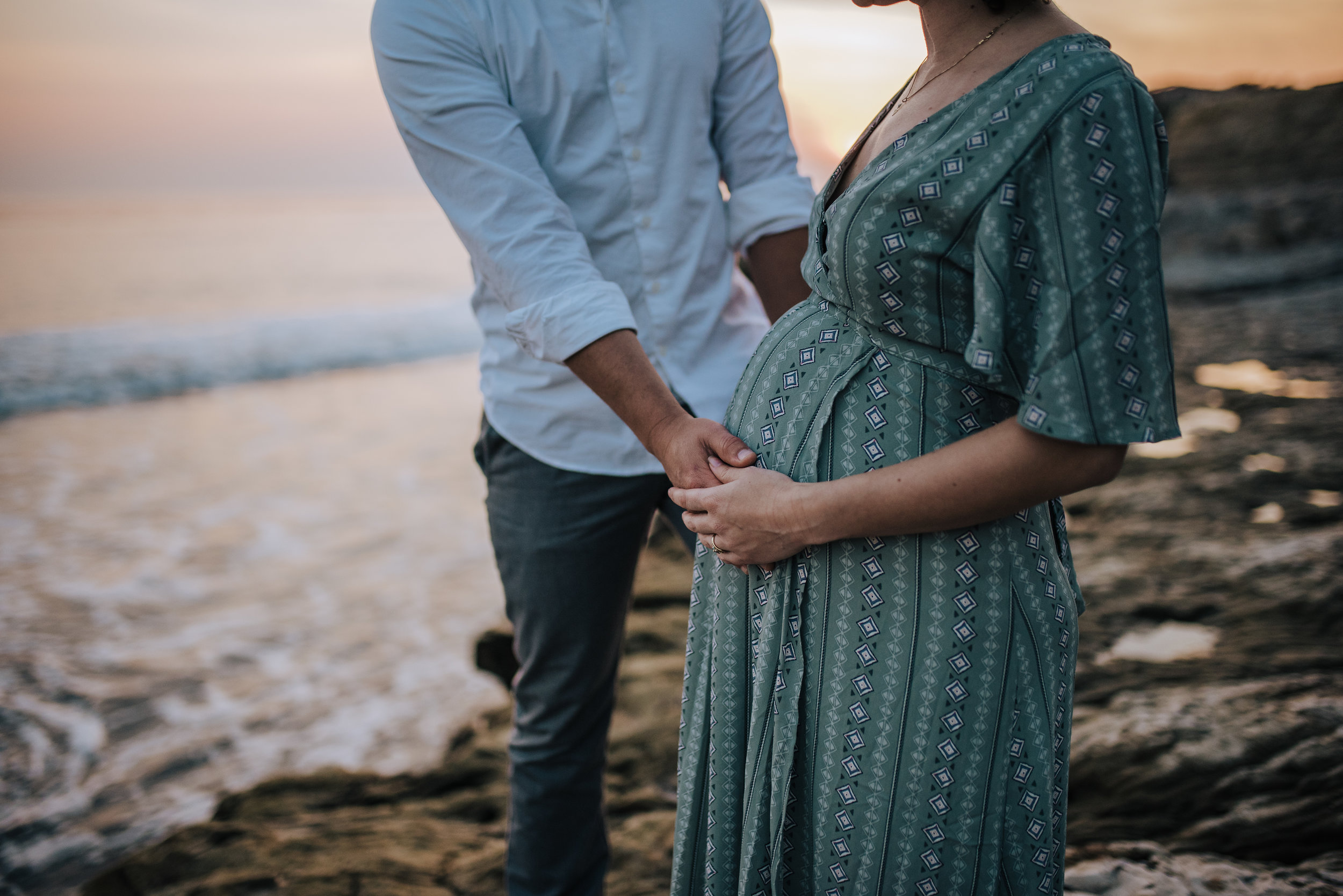 belly maternity picture on beach at sunset in california