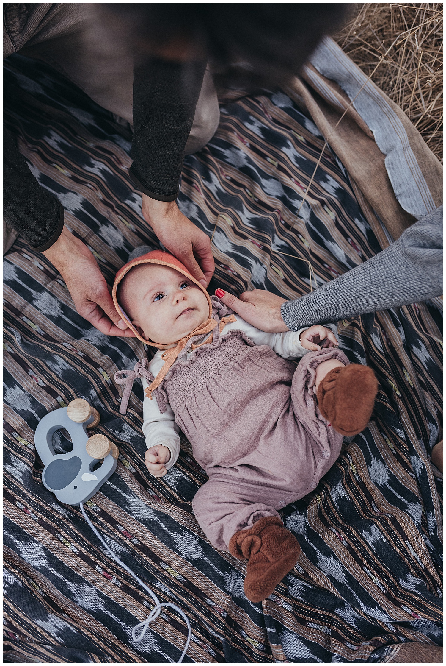 lifestyle newborn photo shoot