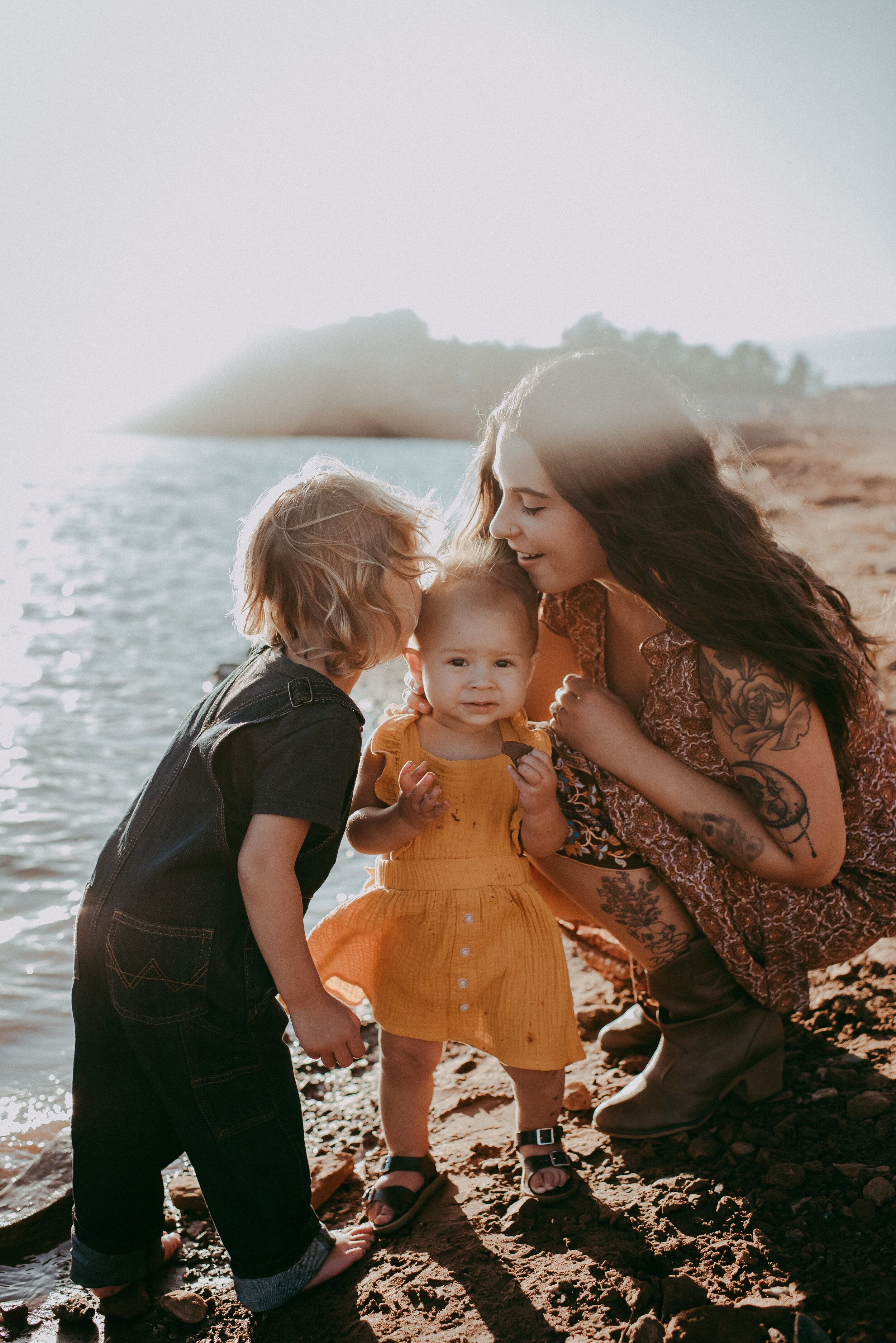 sunshine-lady-colorado+fort-collins-photography-motherhood-family.jpeg