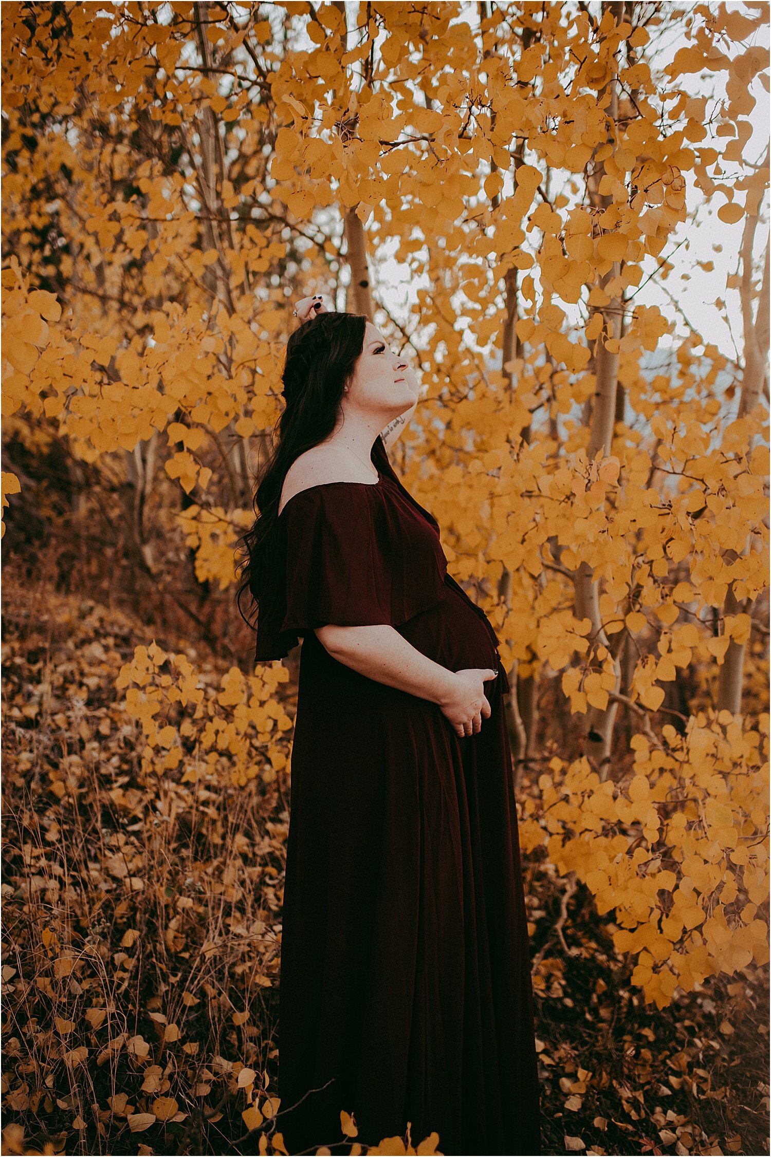 Fall Maternity Photos in Estes Park Colorado by Sunshine Lady Photography