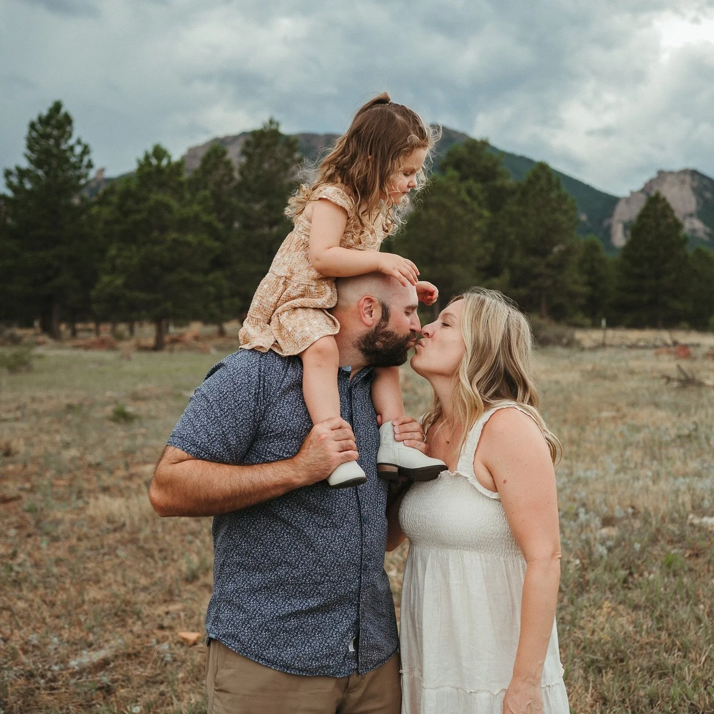 Fall mini session sign-ups are live- check your inbox or look for the link in my bio to grab one of my limited spots! 

📸

Our community of @clickprophotographers have come together to amplify our voice as women photographers. Next up is @nestologys