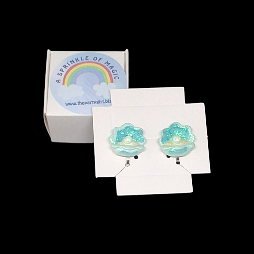 AESQ5533313-blue-clam-shell-clip-on-earrings.png