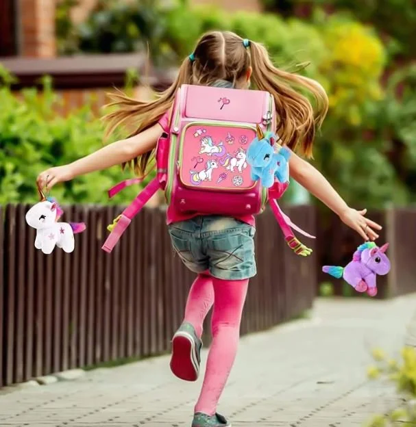 AESQ6177643-unicorn-key-ring-backpack-2.JPG