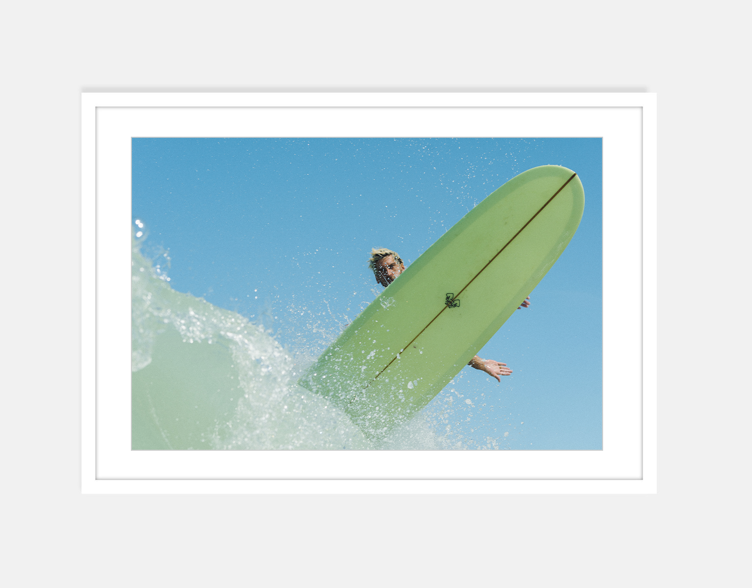 ThomasLodin-Framed-Mockup-diagonale.png