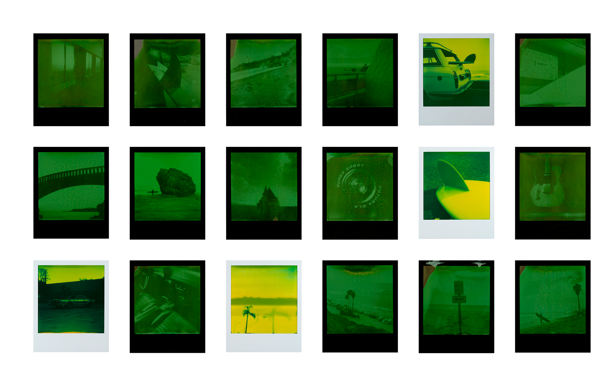 Une collection de 20 photographies sous forme de Polaroids, principalement avec un filtre vert, représentant des paysages, des véhicules, et des objets variés.