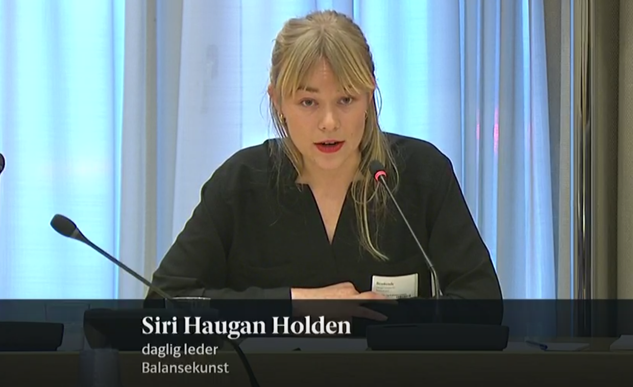 Siri på høring.png
