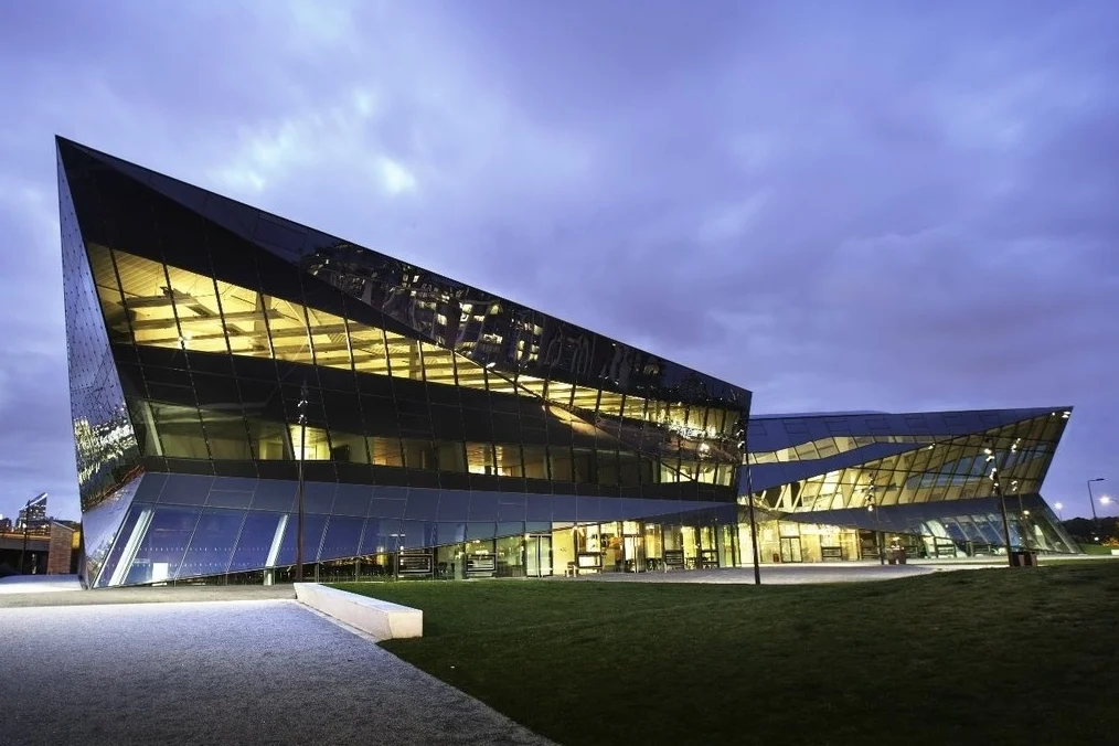EXTERIOR.jpg