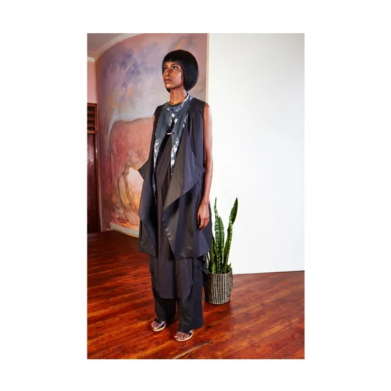 BLACK LAYERED.jpg