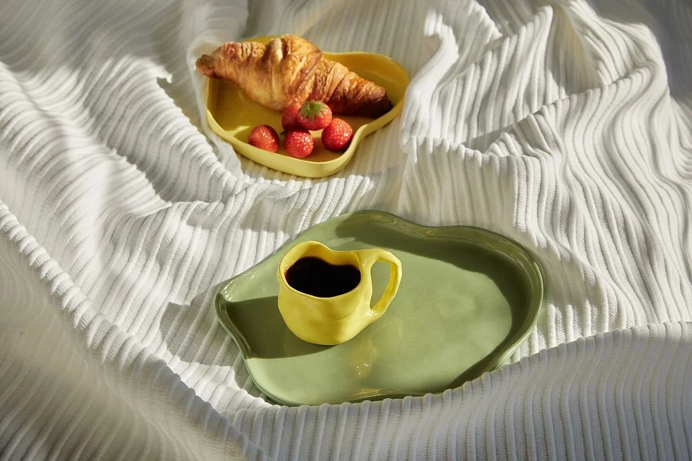 Small, strong, perfectly formed. 

The London Plane Espresso Mug is one of those pieces that just feels right, the weight, the glaze, the curve of the handle.

It&rsquo;s fully glazed, smooth to the touch, and just the right size for that first morni