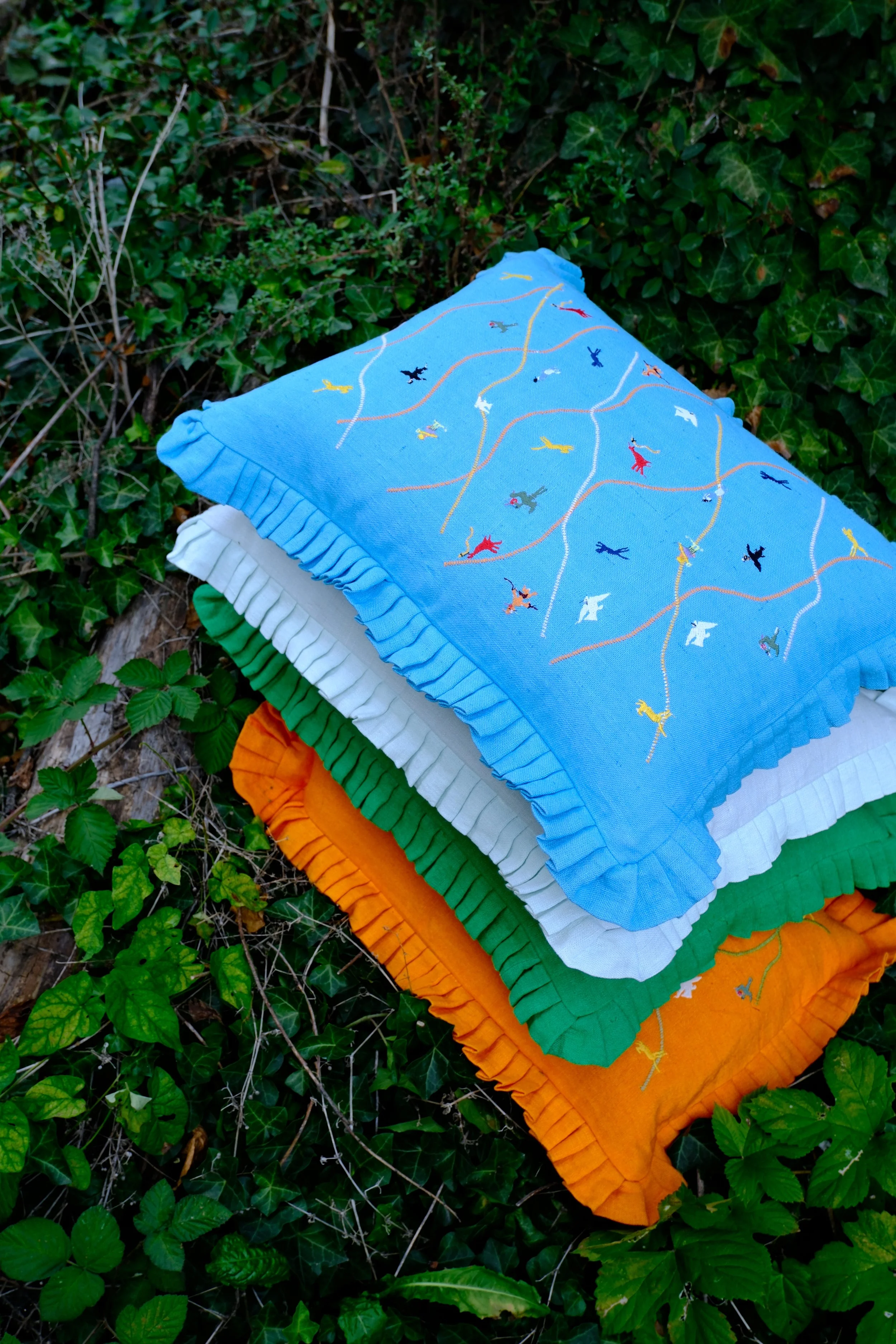 Amechi Mandi_Asafo Happy Cushions (c) Charlotte Page (2).JPG
