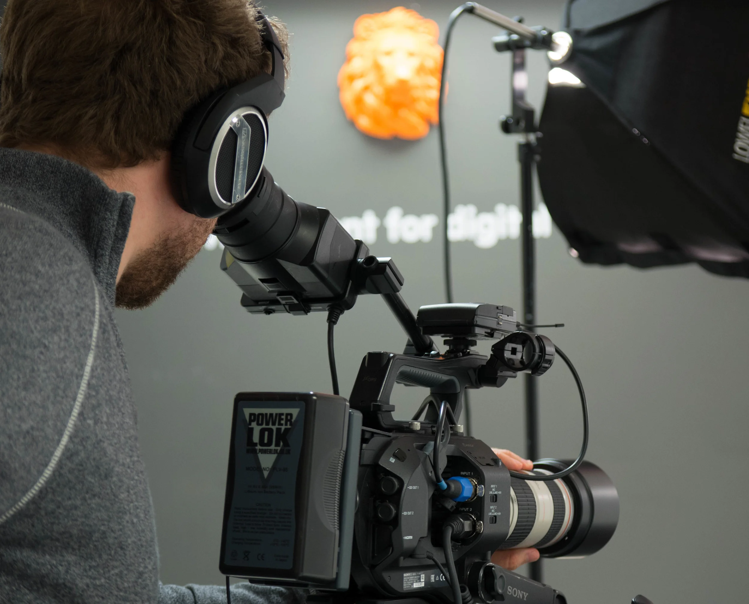 Operating the Sony FS7.