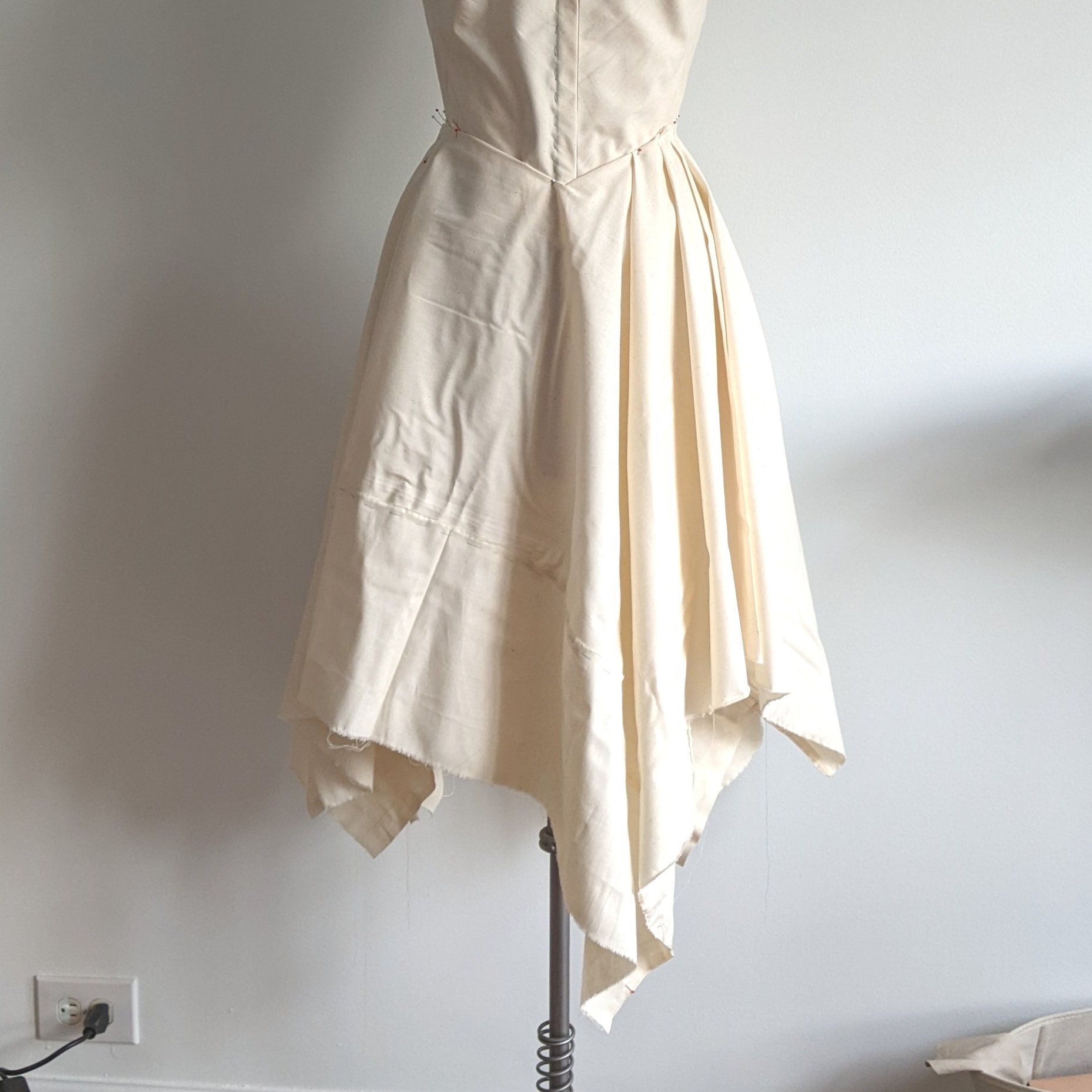 Muslin+on+dress+form.jpg