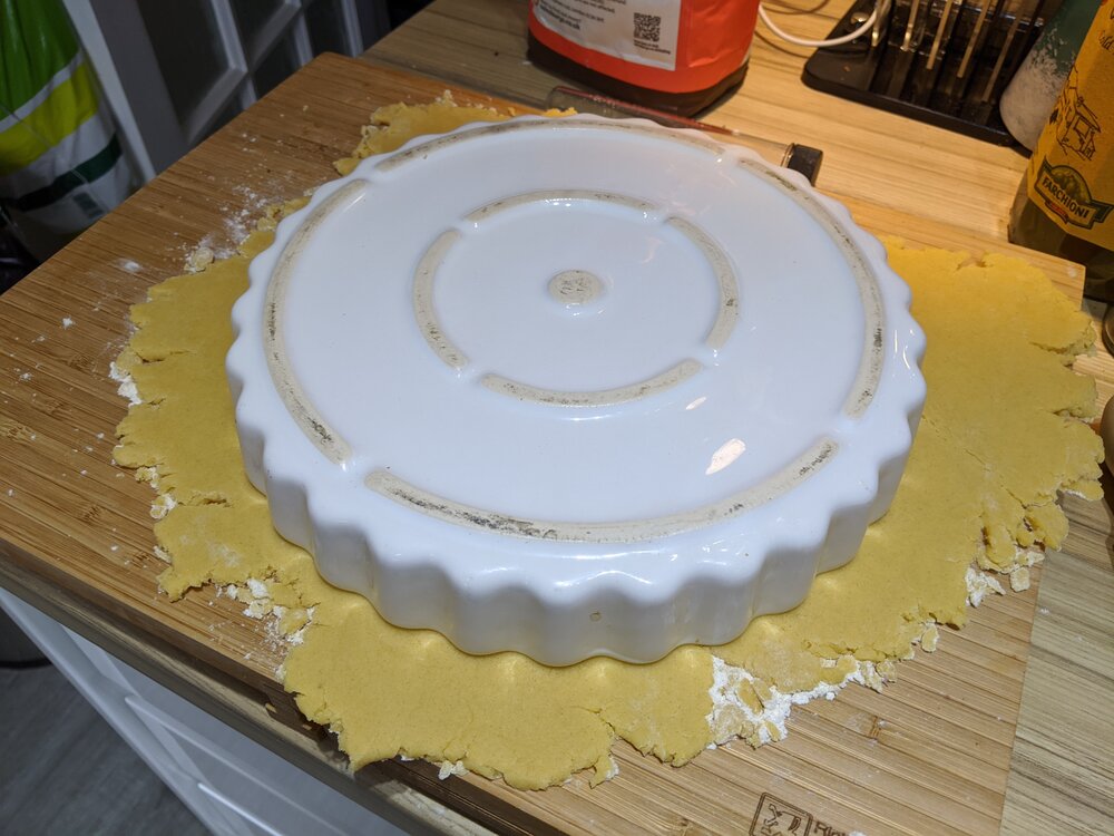 Cut the pastry to size