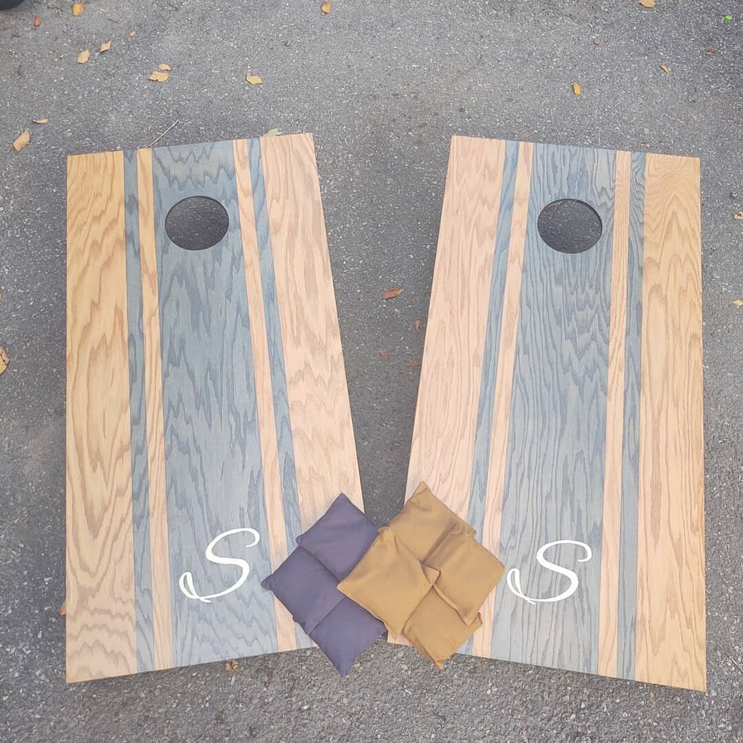 Just sent this Cornhole set home!  Need a set? Email or DM me and get on the waiting list! Other custom orders accepted as well, and don't forget about those license plate birdhouses!
#art #backyard #board #custommade #cornhole #creative #design #han