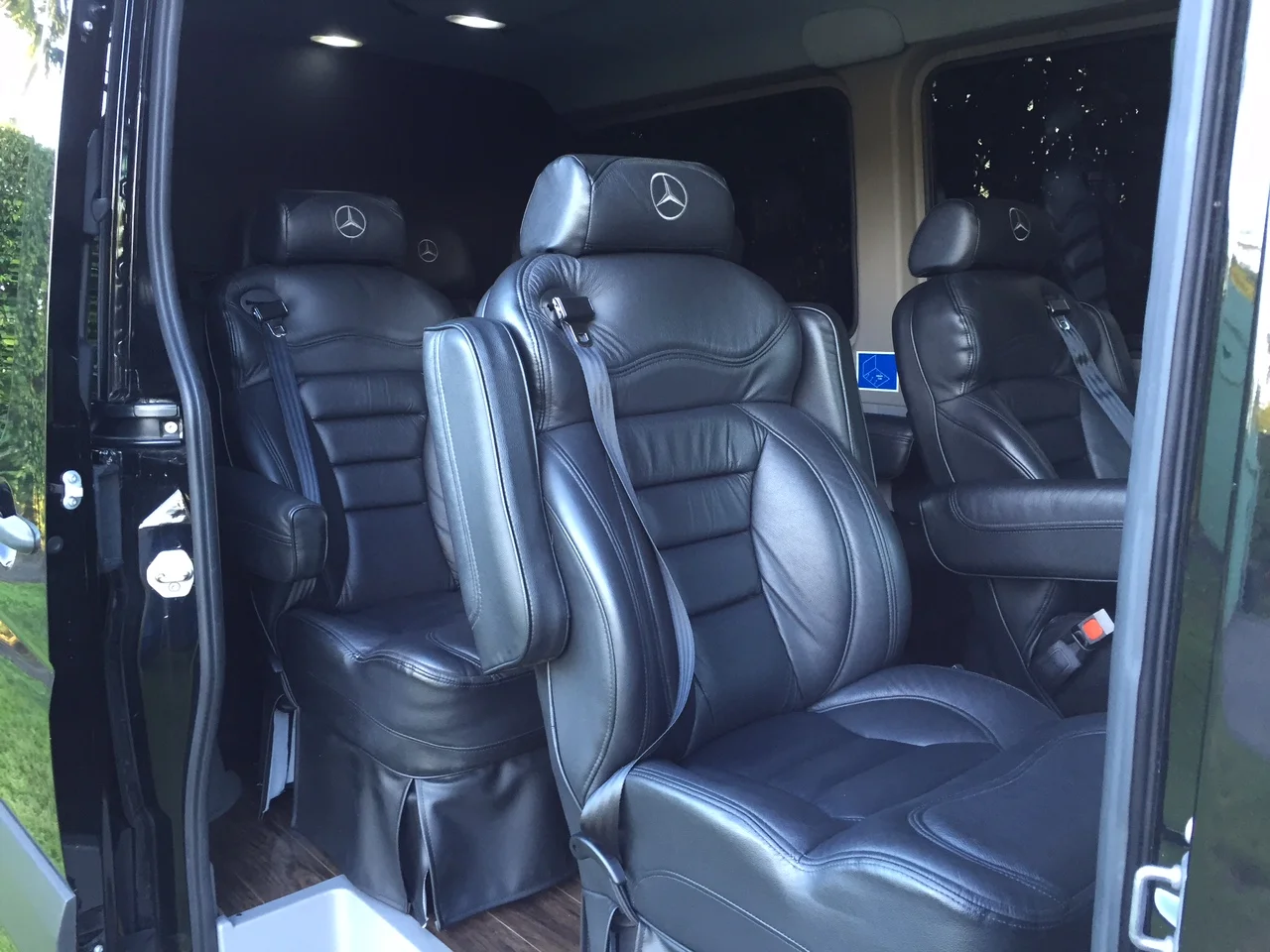 9 passenger interior