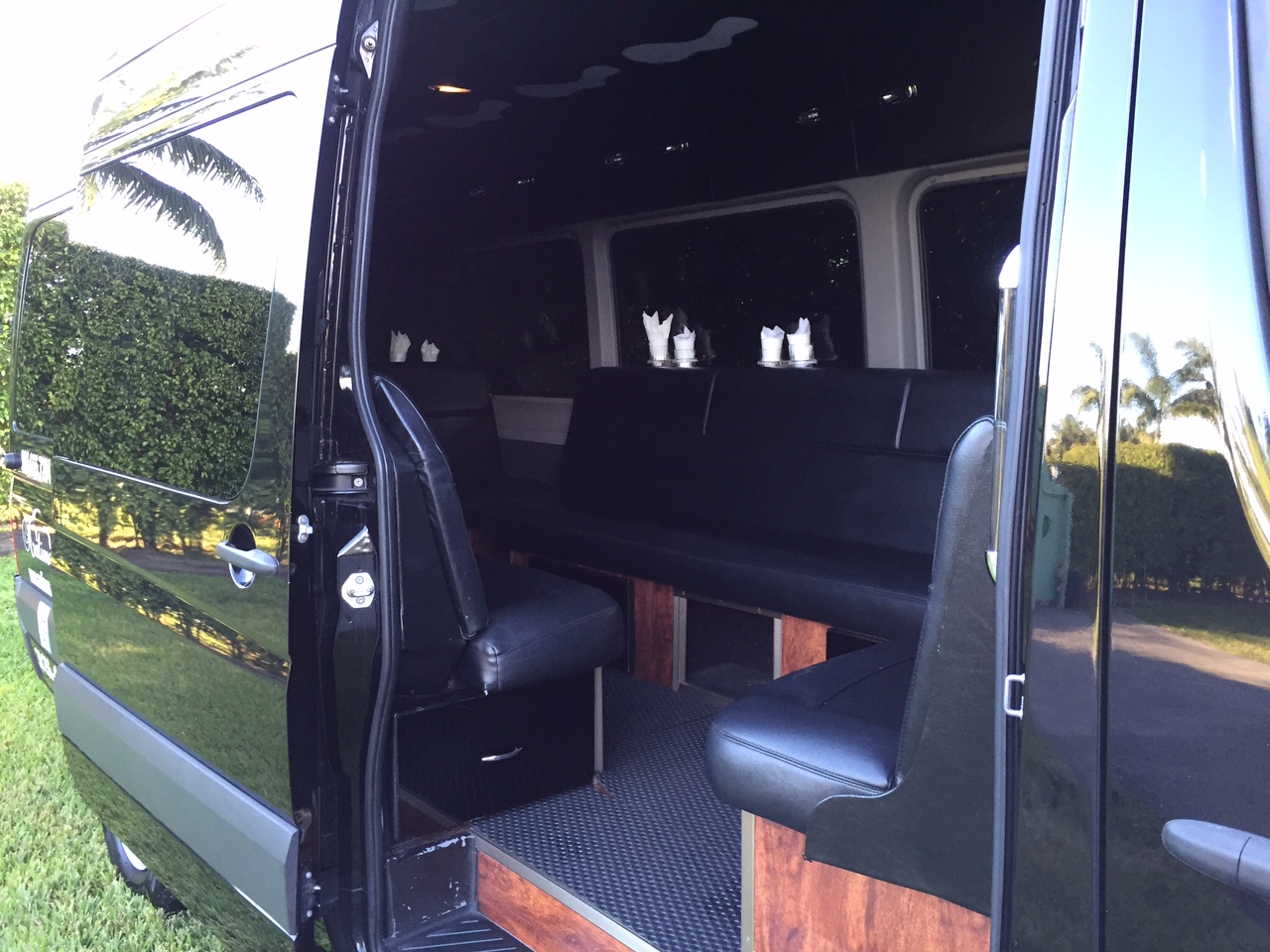 16 passenger interior