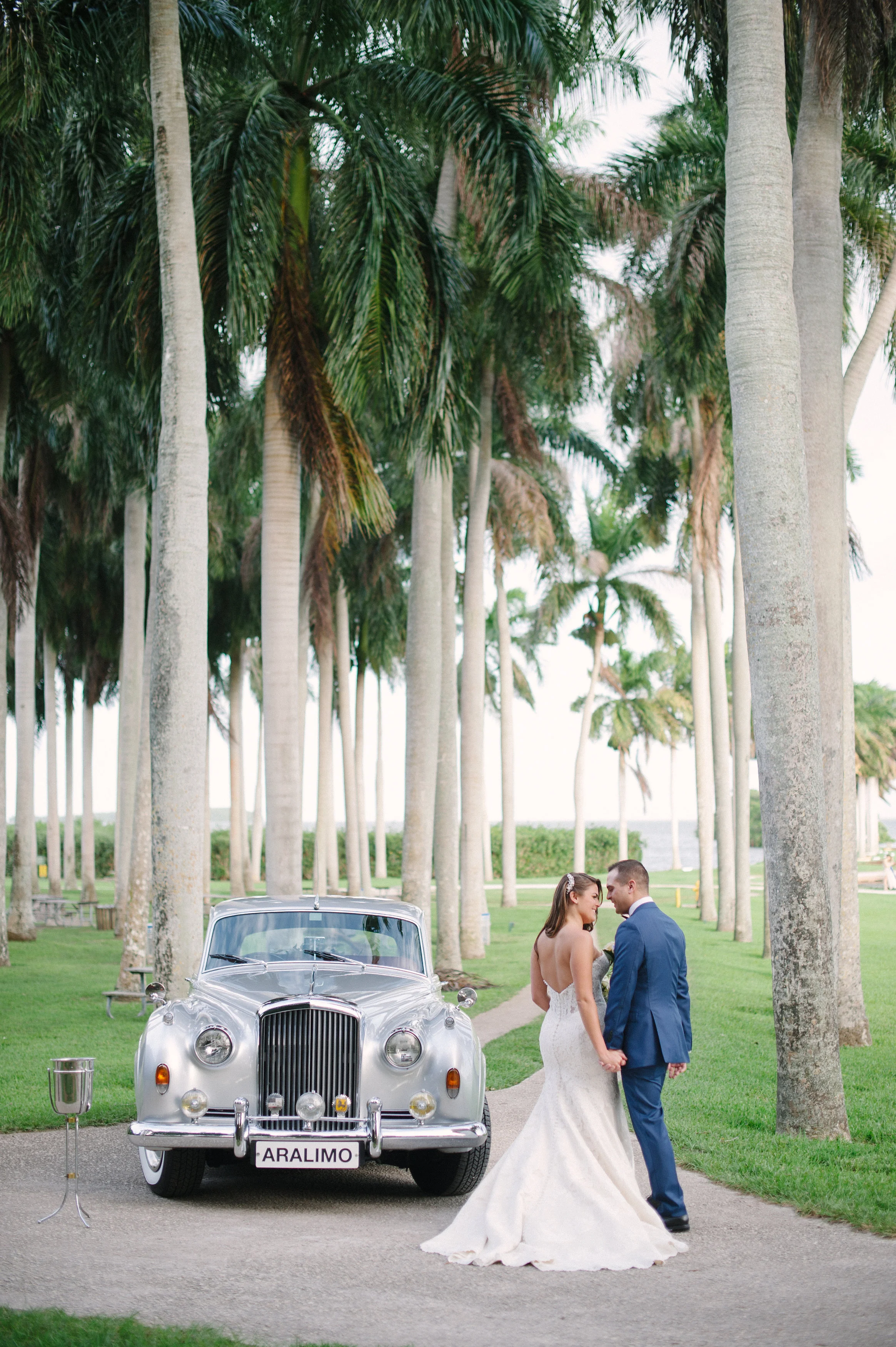 CLASSIC CAR RENTAL — AraLimo