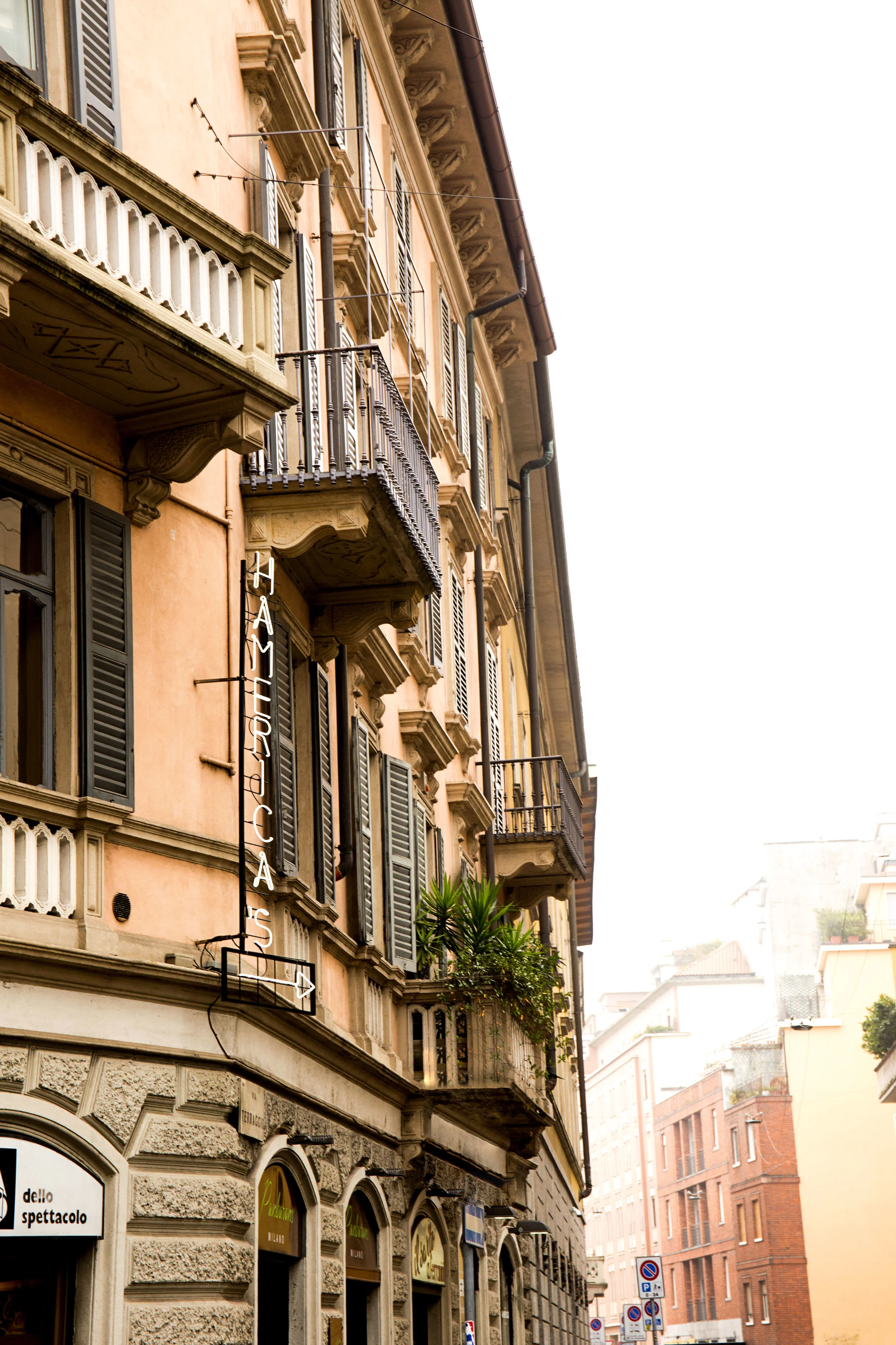 Warm Milan Street V2.jpg