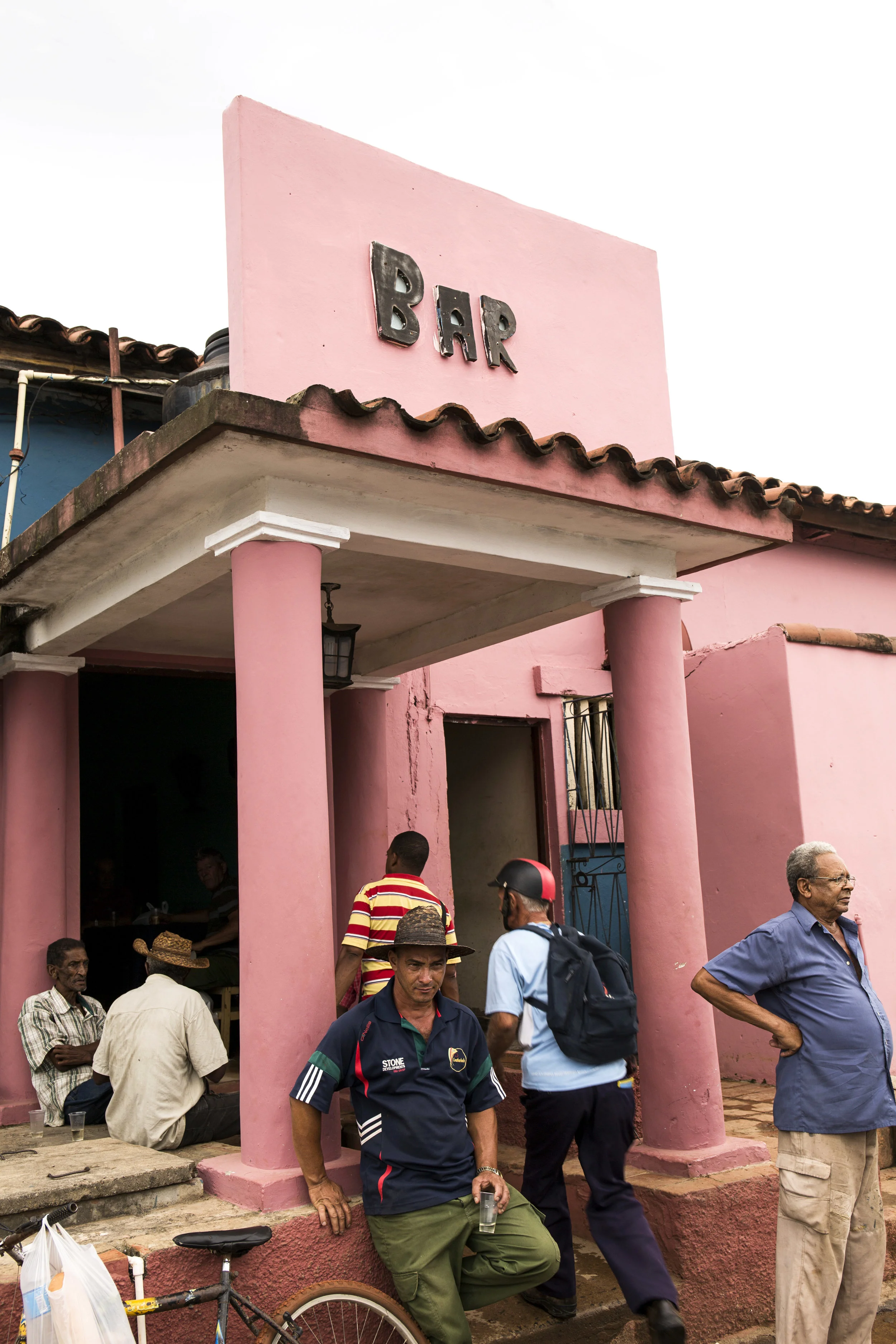 Pink bar front Vinales.jpg