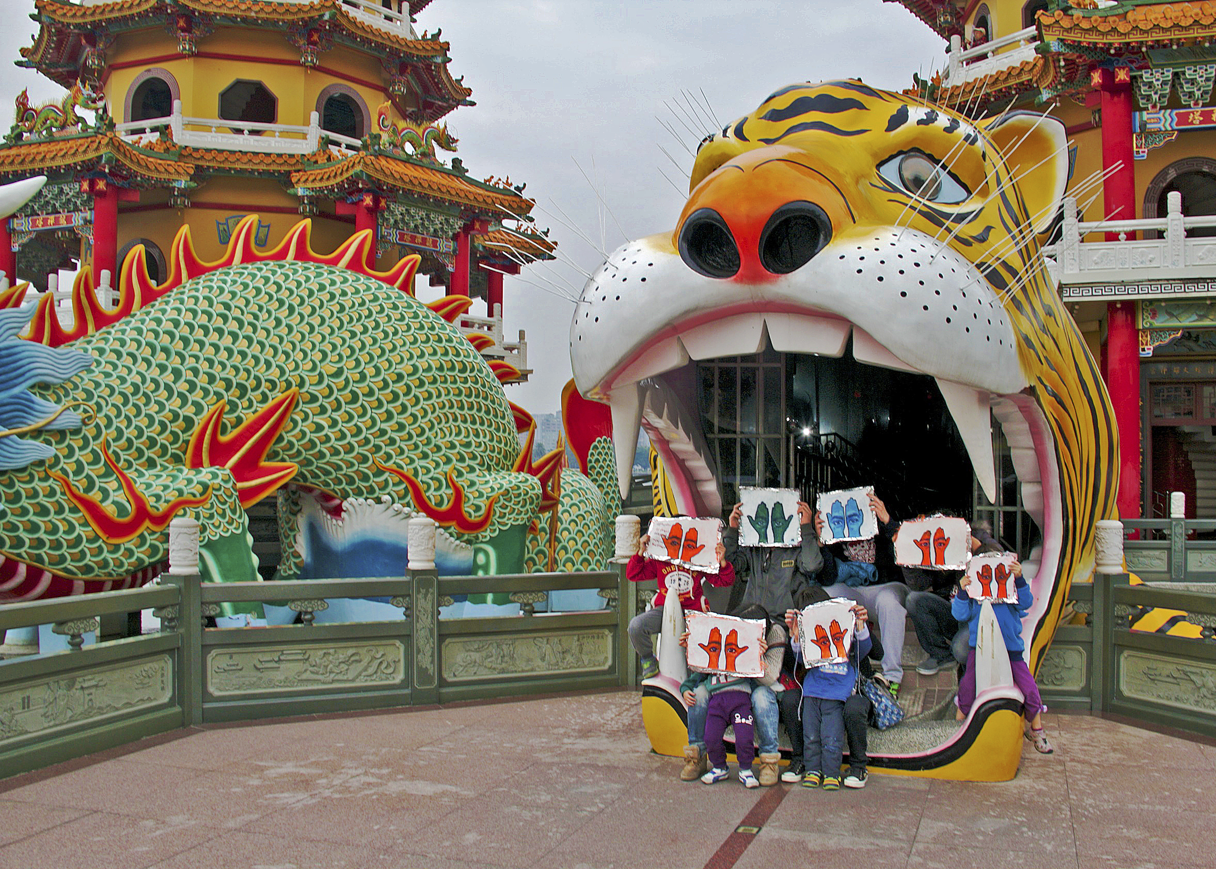 Installation at Lotus Pond, Kaohsiung, Taiwan 2016. Photo courtesy of artist.
