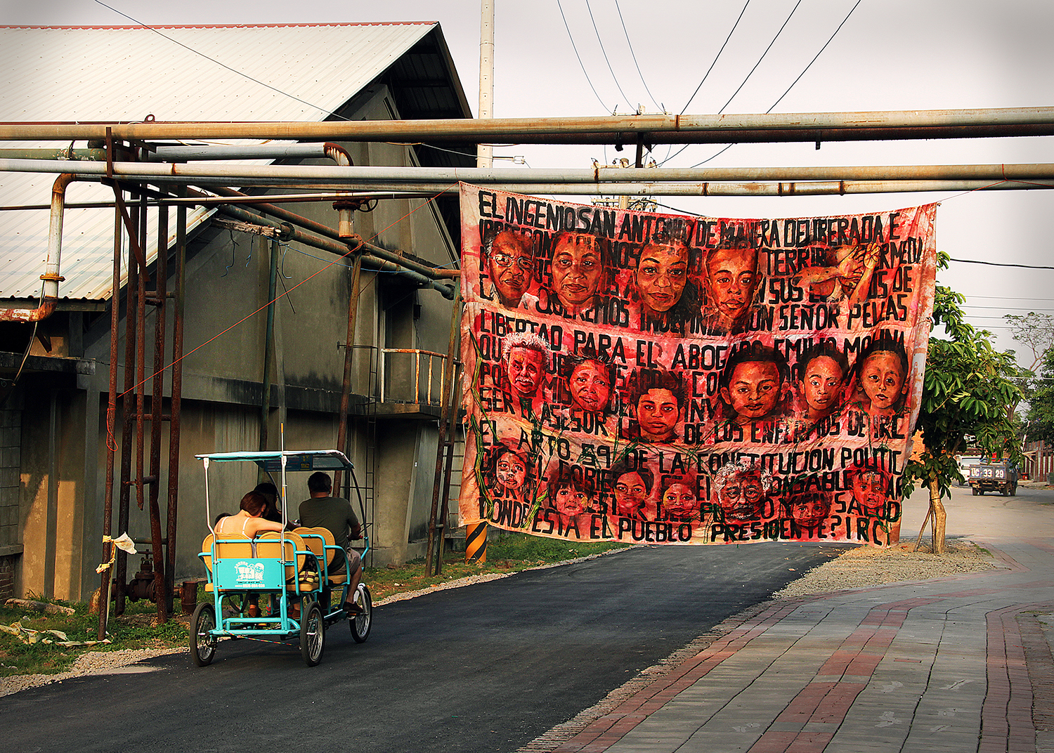 Empalagoso (Saccharine): The Chichigalpa Portrait Project, Protest Banner Tapestry at Taiwan Sugar Museum. Photo courtesy of artist. 