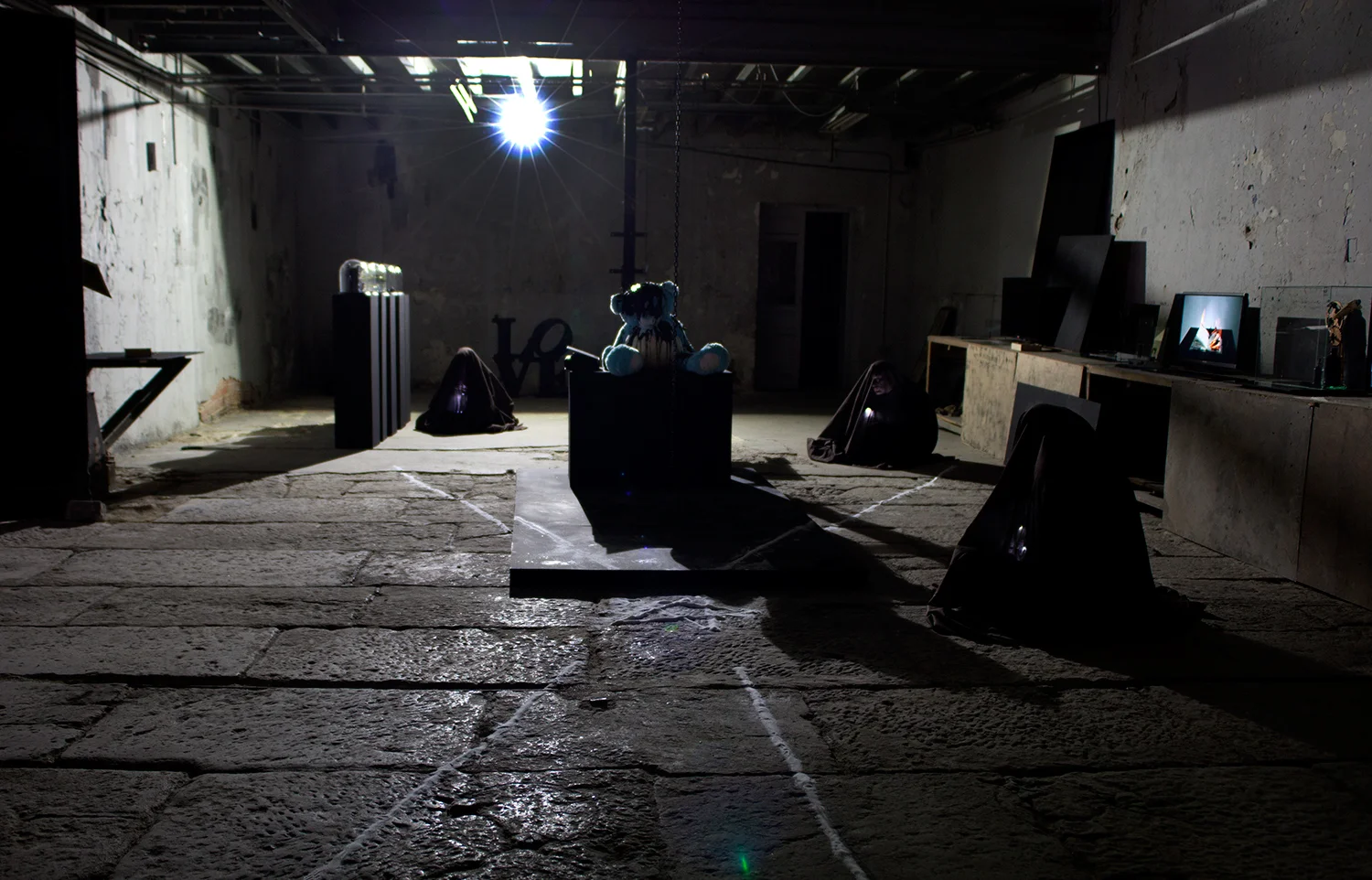 image-carlos mate-the-groundhog-day-5.jpg alt=image carlos mate art installlation and performance the groundhog day