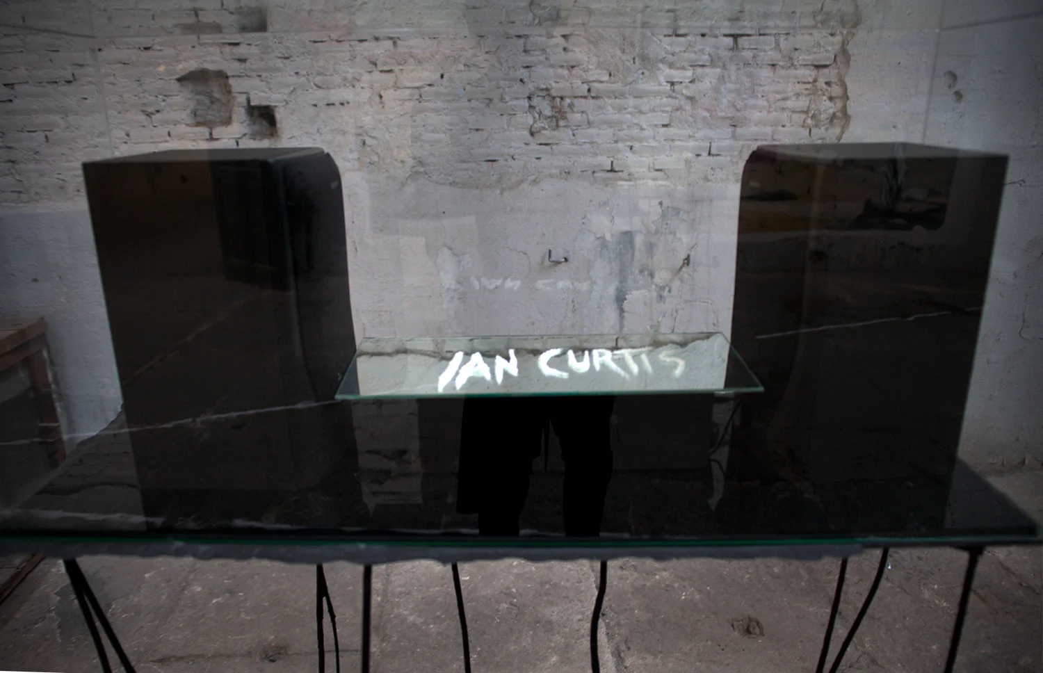 image-carlos mate-the-groundhog-day-14.jpg alt=image carlos mate art installlation and performance the groundhog day
