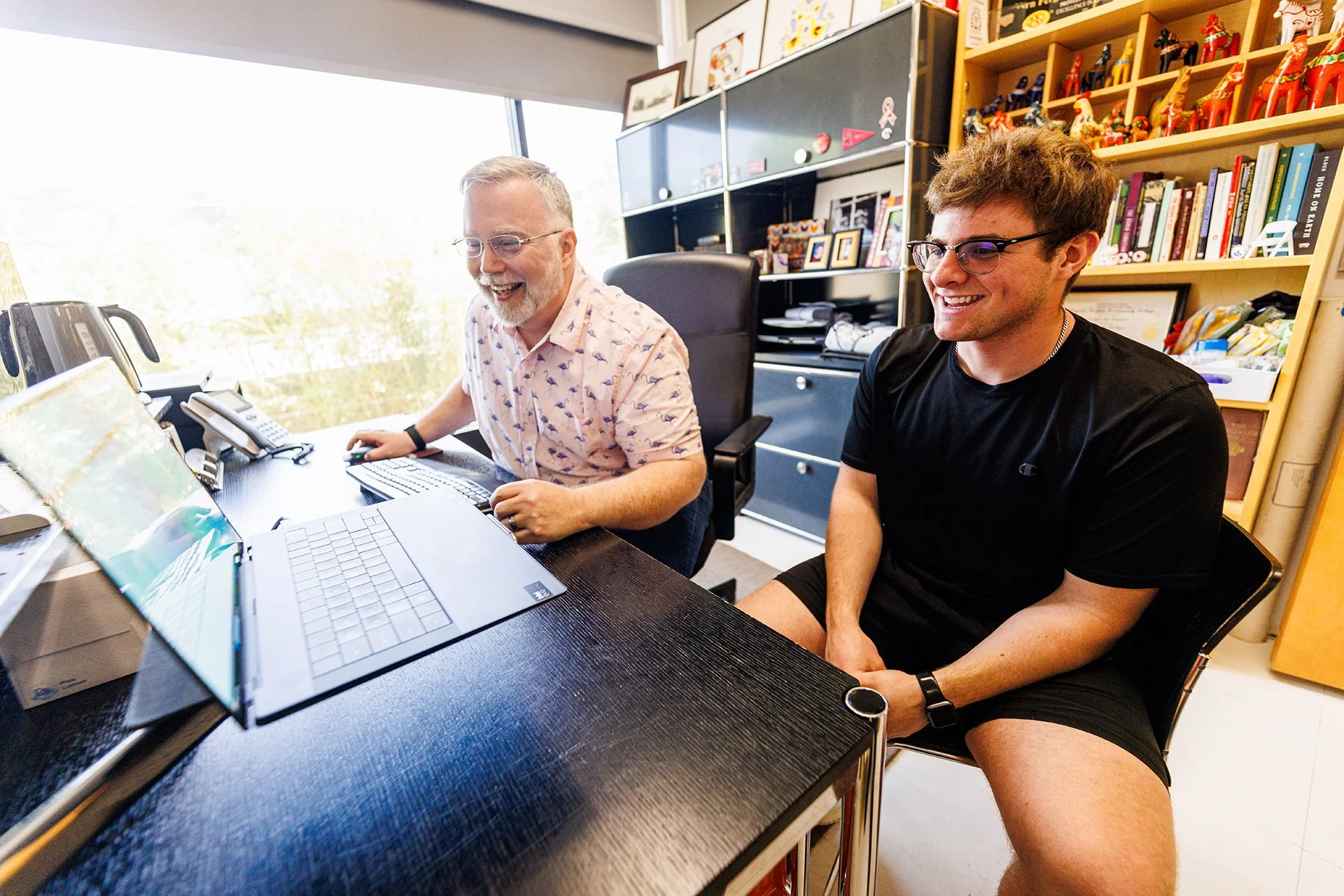 A little gratitude can go a long way! Show your appreciation for an advisor or teacher by sending them a message through the Thank-an-Advisor and Thank-a-Teacher programs. Submissions are open until November 21, by why wait? Submit your message today