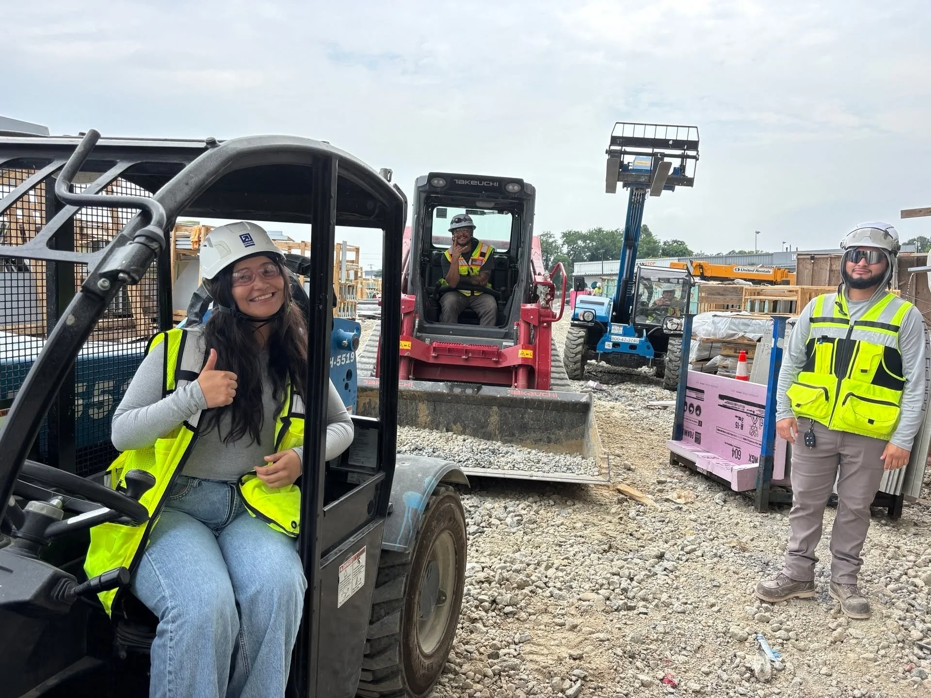 Meet Angi Baca Cruz, a @vtdesignschool interior design student. This past summer, Angi had the incredible opportunity to intern with DAVIS Construction. There, she worked on a 12-story multifamily residential project in North Bethesda, Maryland.

We 