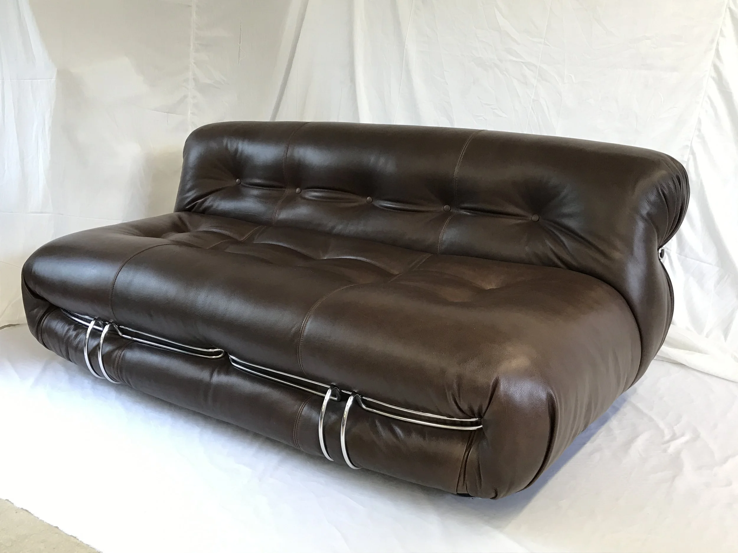 Tobia Scarpa 'Soriana' Sofa : A Love Story - Designitalia