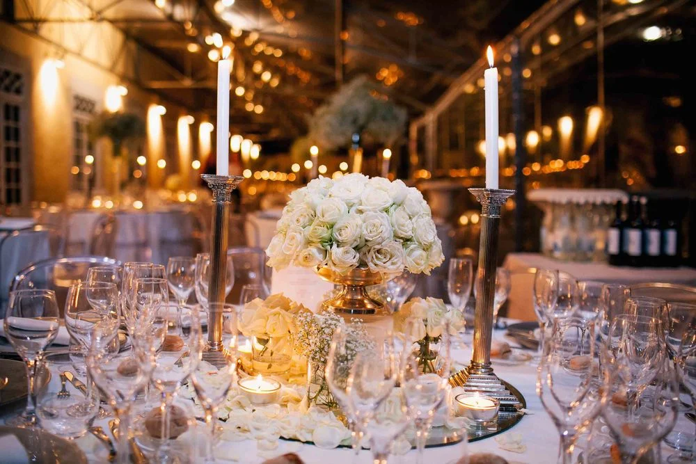White rose bouquet for table decor by The Wedding Portugal.jpg