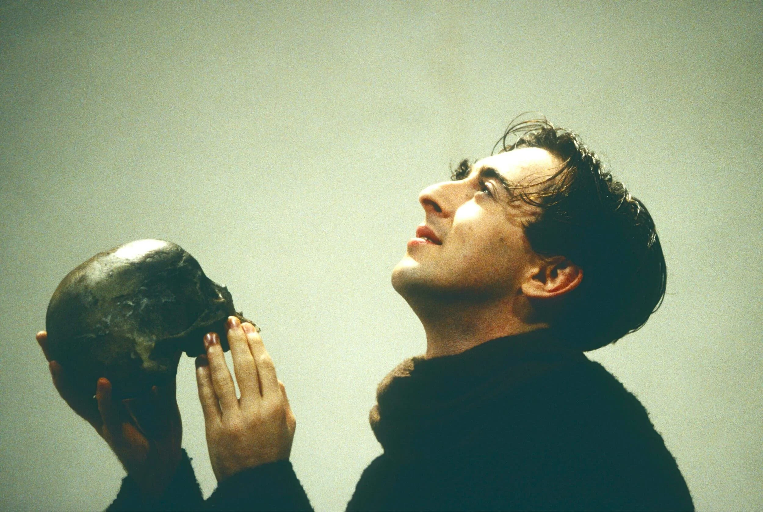 Why You Should Sit on the Fence – The Power of Indecisiveness