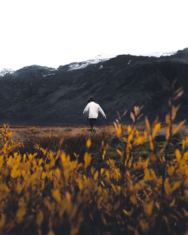 Wandering somewhere moody and golden. Swipe for a bit more mood. #iceland
📷 @charlysavely