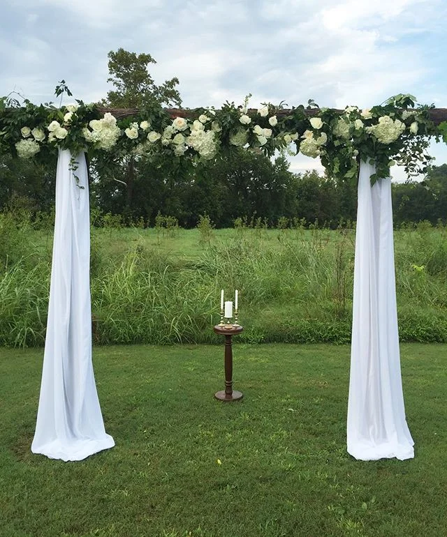 In the wildflower meadow at @longhollowgardens_weddings