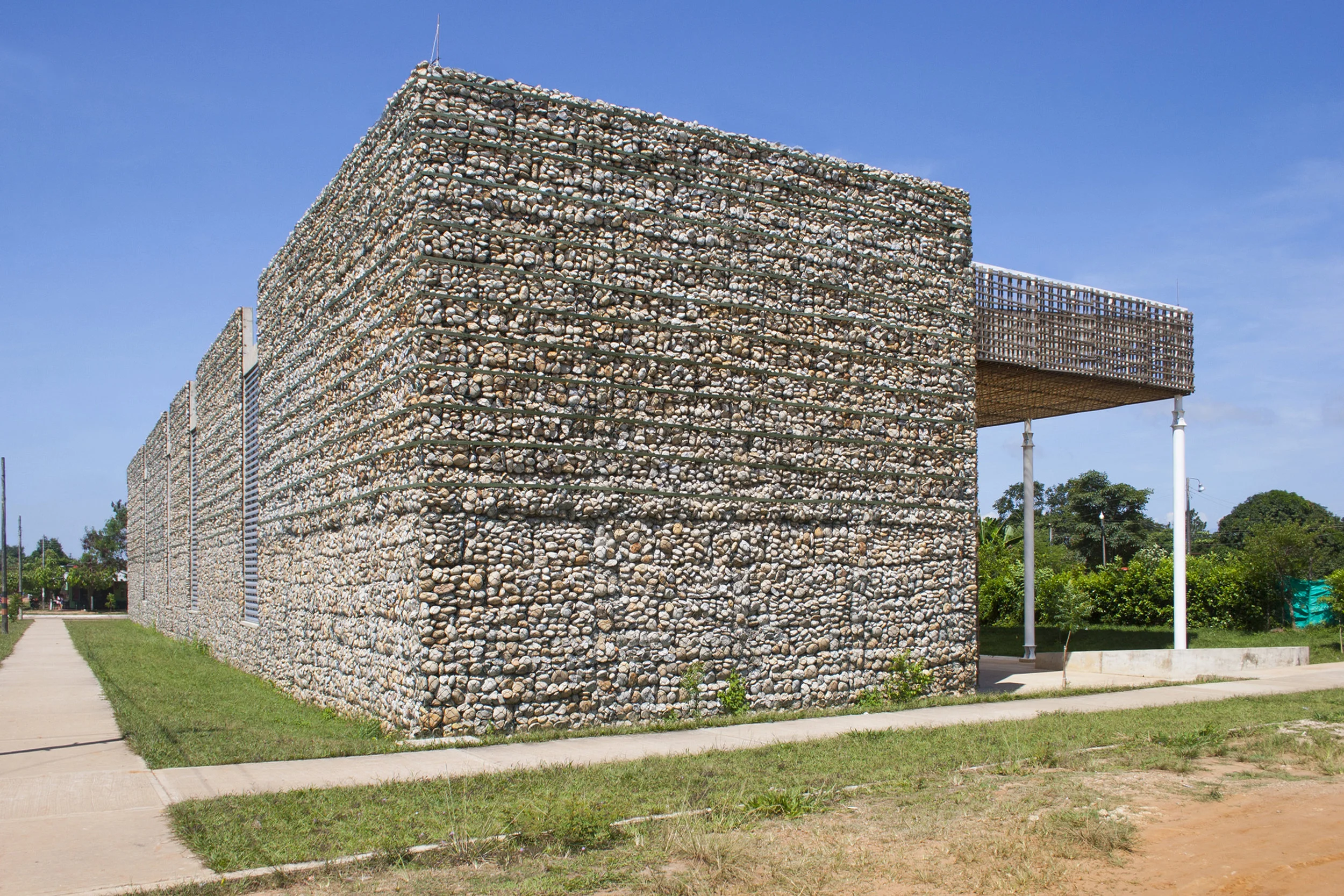 Villanueva 006-north elevation-© nicolás cabrera.jpg