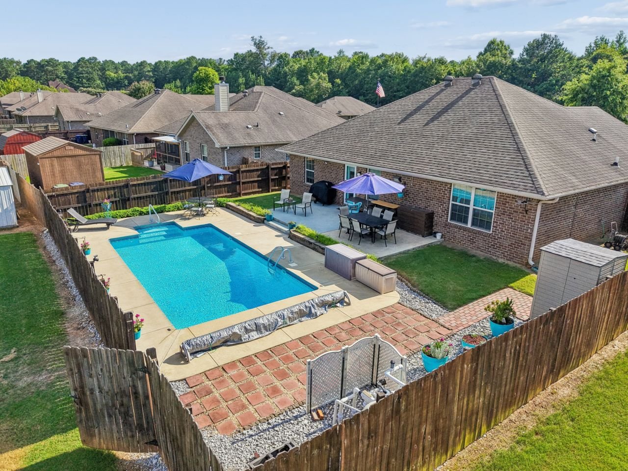 Alabaster Home with Pool