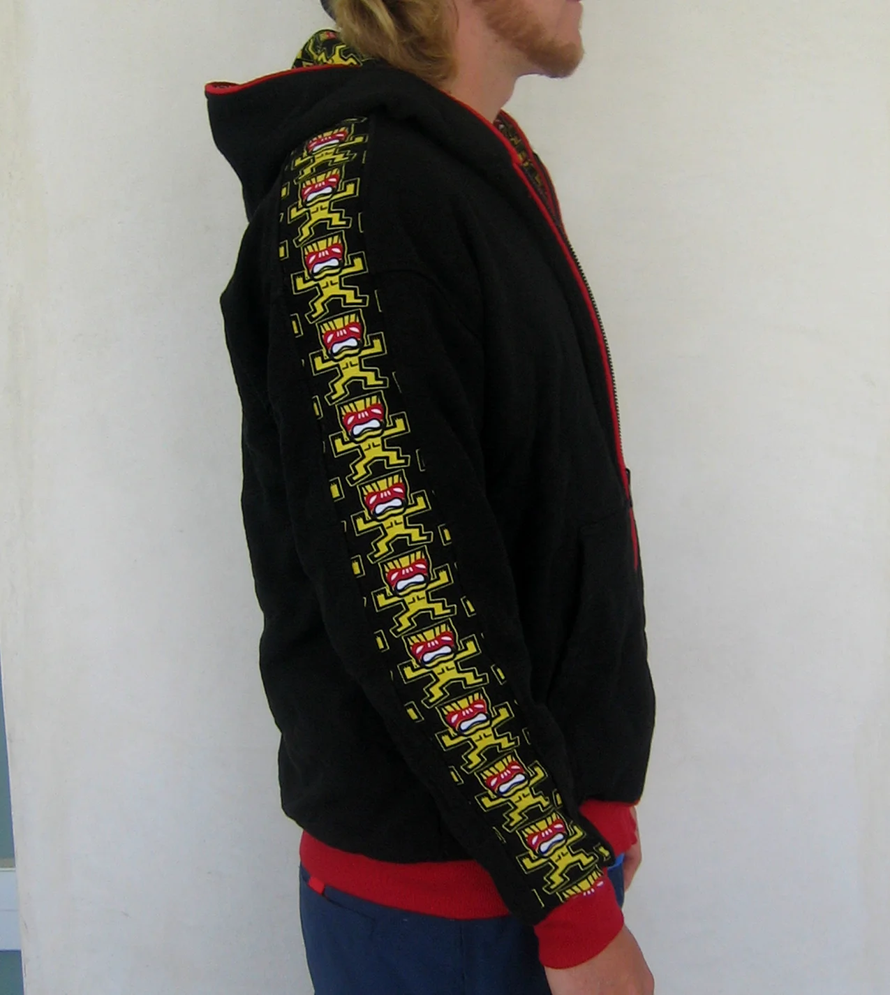 04Tiki In The HoodSide HIGH RES.JPG