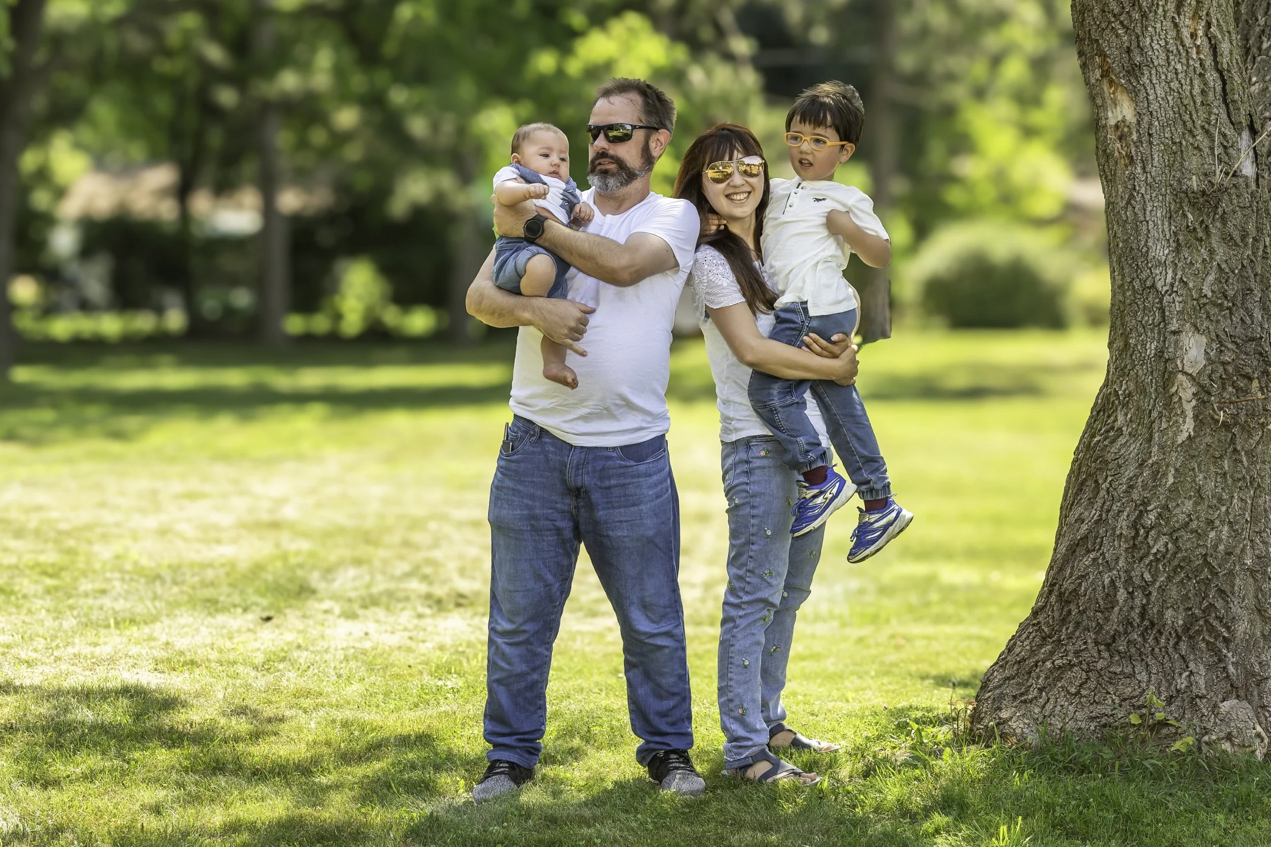 Ypsilanti and Ann Arbor Head shot, portrait, senior, family, children, real estate and pet photographer