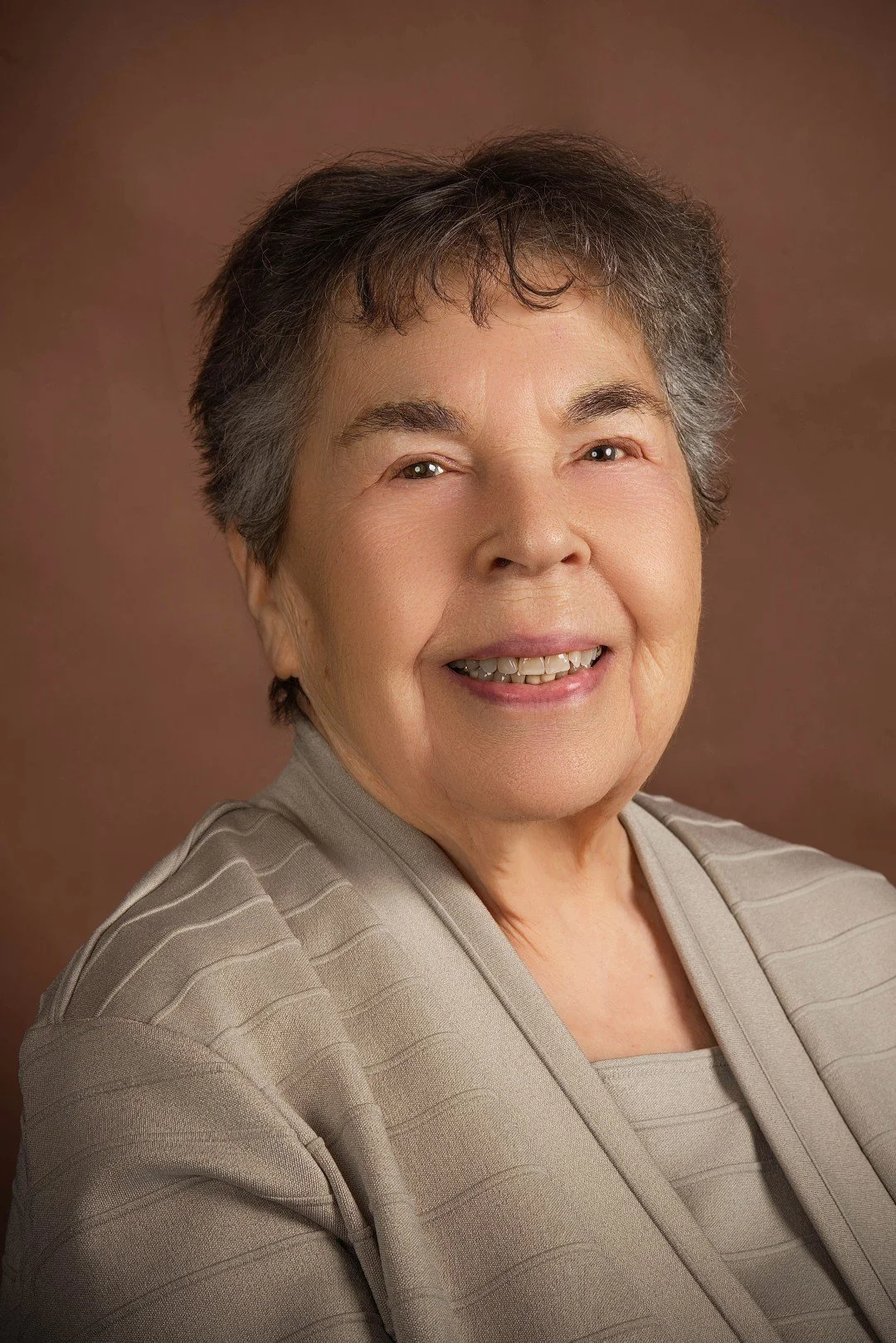  Ypsilanti, Ann Arbor Head shot, portrait, senior, family, children, real estate and pet photographer 