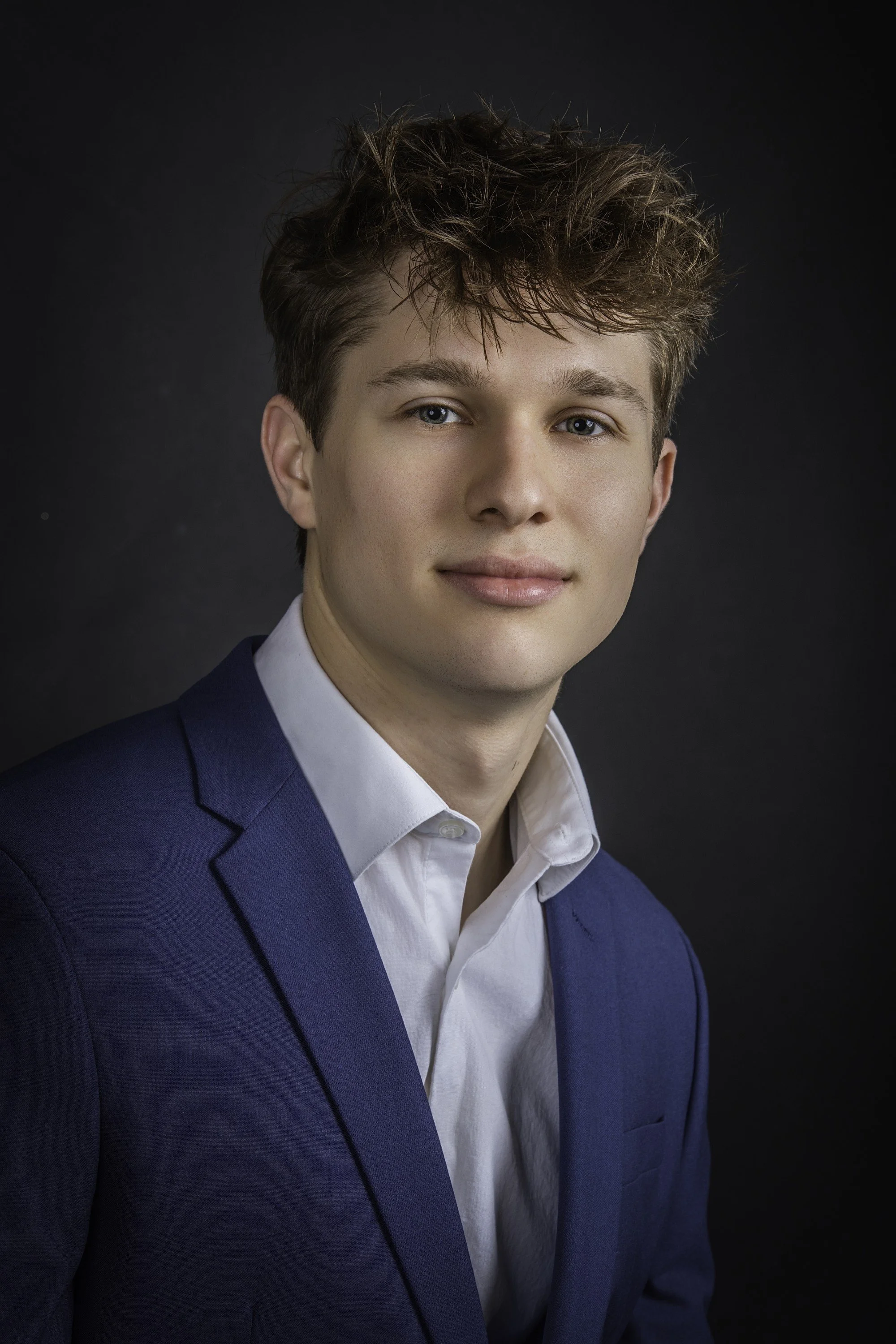  Ypsilanti, Ann Arbor Head shot, portrait, senior, family, children, real estate and pet photographer 