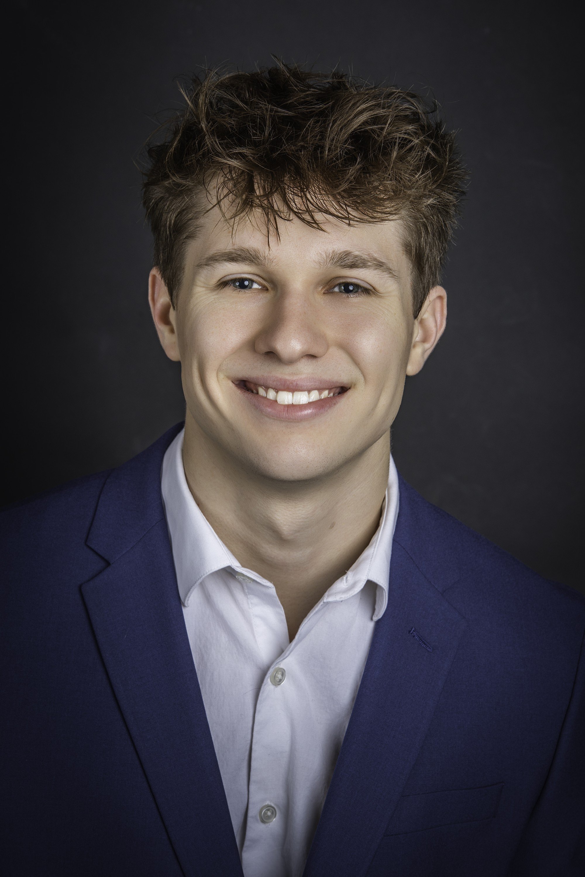  Ypsilanti, Ann Arbor Head shot, portrait, senior, family, children, real estate and pet photographer 