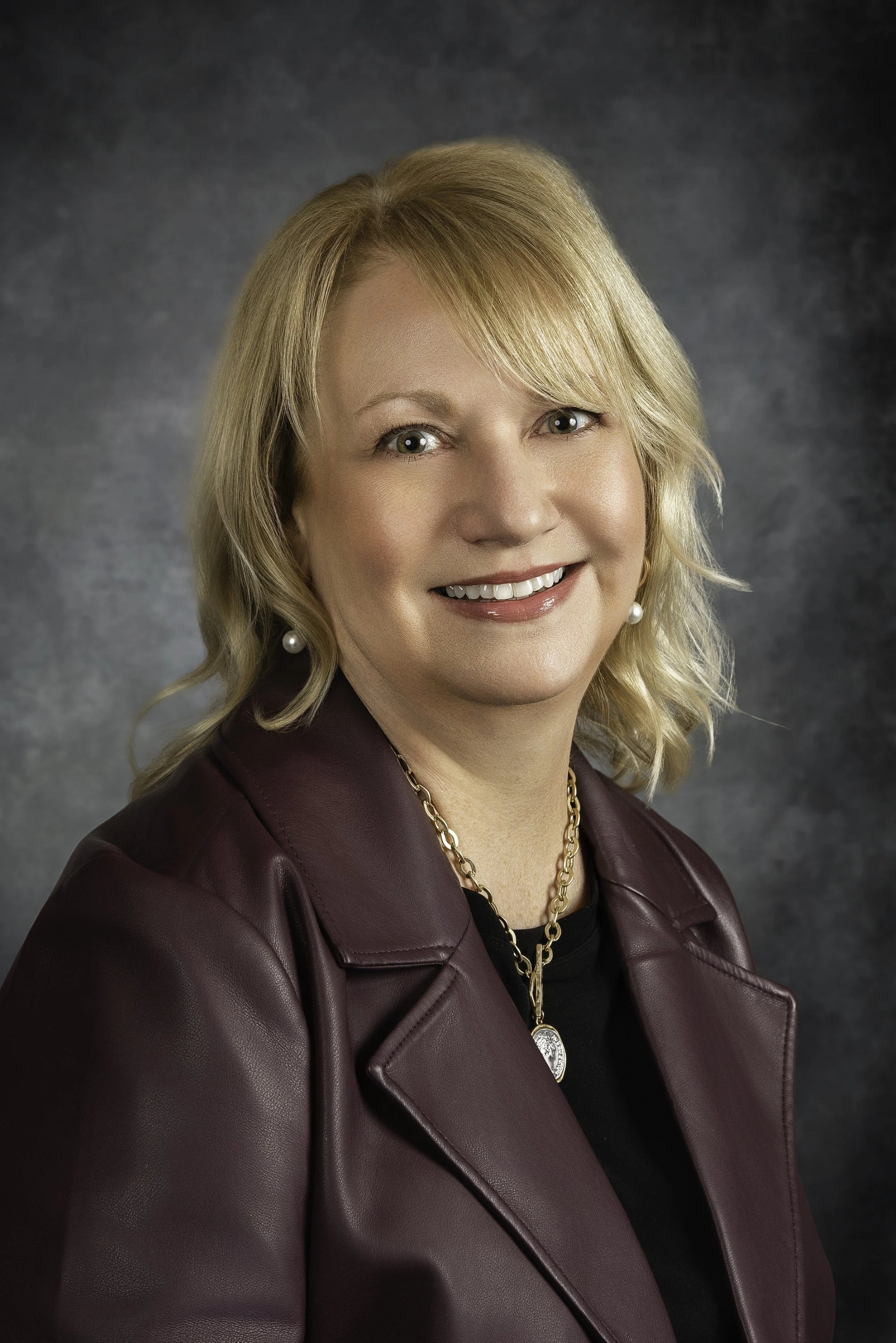  Ypsilanti and Ann Arbor Head shot, portrait, senior, family, children, real estate, product and pet photographer 