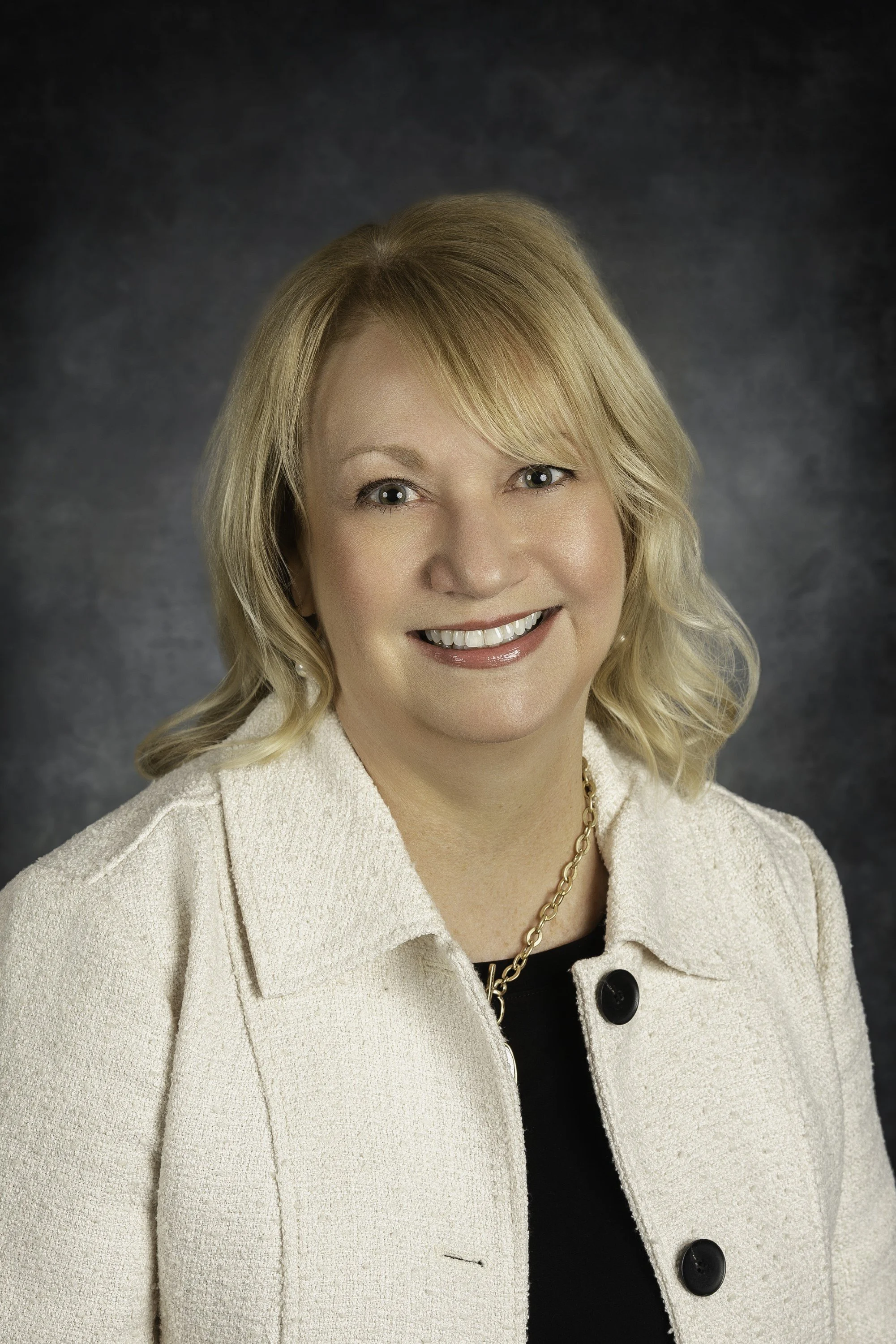  Ypsilanti and Ann Arbor Head shot, portrait, senior, family, children, real estate, product and pet photographer 