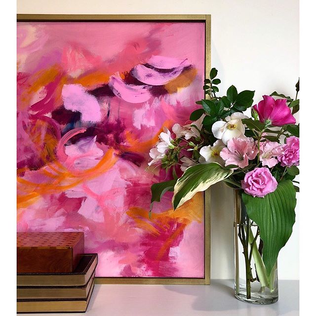 In my dream life, I have fresh flowers in every room of my house, every day of the year. 💐 How about you? 💕✨💫
.
This original abstract oil painting is available on my website. Link in profile. Always feel free to DM me questions too! 💕 I hope you