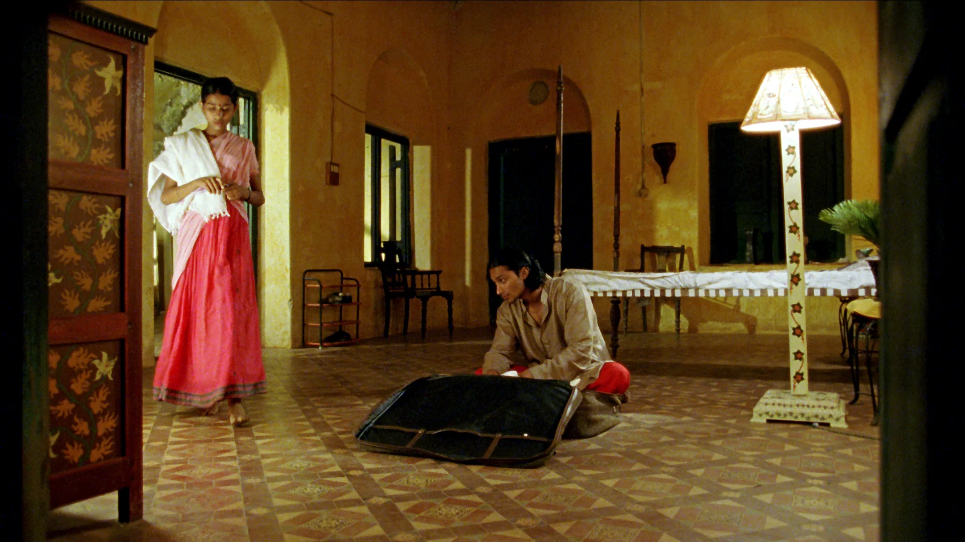 Vanaja pauses on floor.jpg
